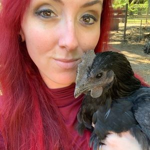 Meet your Posher, Suzanne